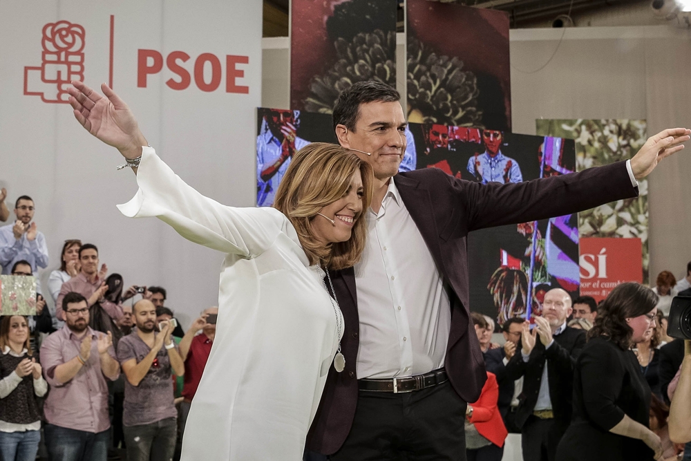 Susana Díaz y Pedro Sánchez en el acto celebrado este sábado en Móstoles. 