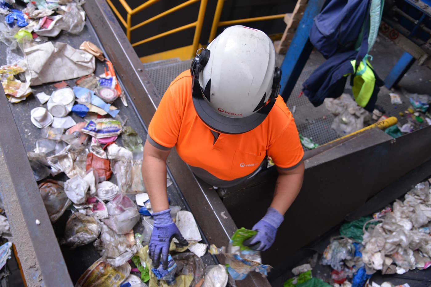 La Red by Veolia en Alcalá de Guadaira (Sevilla) se dedica al reciclaje de grandes volúmenes de residuos plásticos de diferentes tipos y produce materiales reciclados de alta calidad
