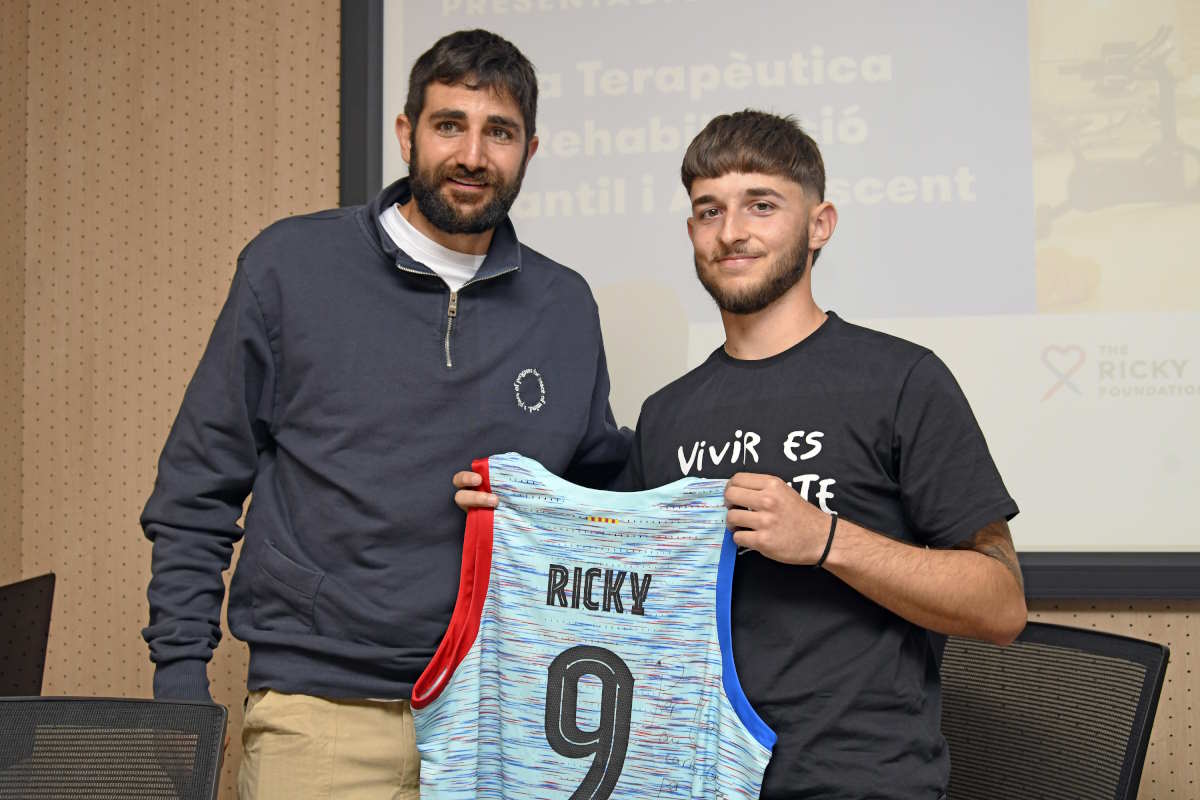 Ricky Rubio se ha reencontrado tres años después con Izan Balaña, un joven paciente de Vall d'Hebron que Ricky Rubio conoció cuando estaba ingresado en la planta de Oncología Pediátrica, ya recuperado
