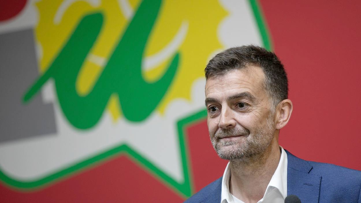 Antonio Maíllo vence a Sira Rego en las primarias de IU y será el líder de la formación. EP