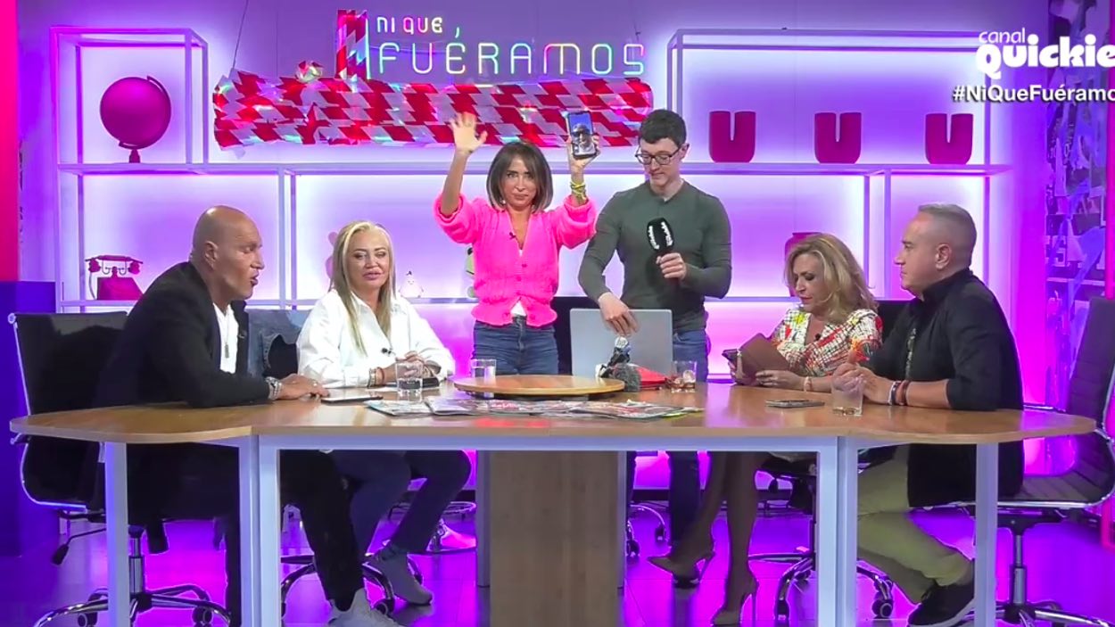 'Ni que fuéramos', la nueva versión de 'Sálvame', en su programa de estreno. Fabricantes Studio SL