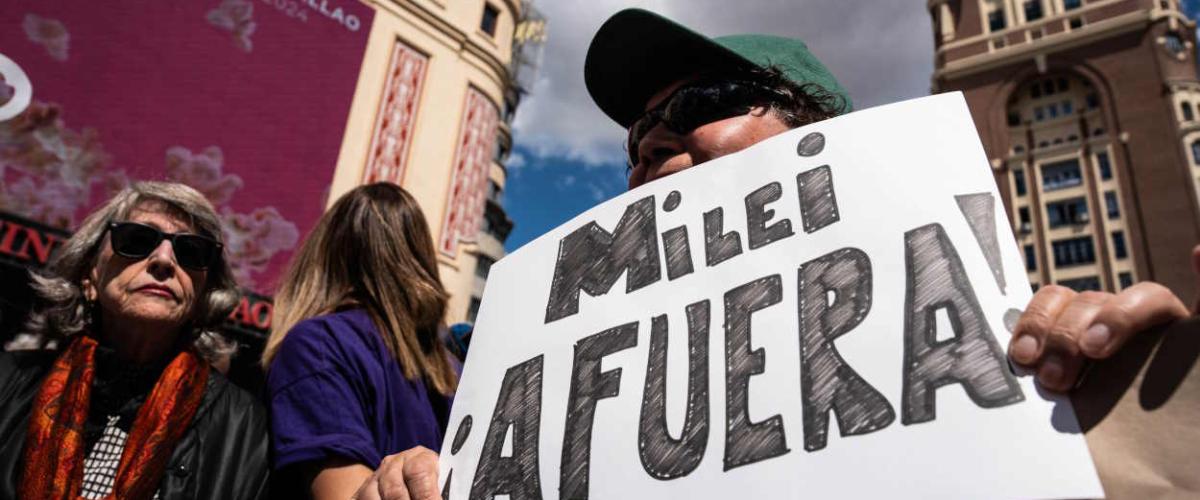 Abertis condena el ataque de Milei a Pedro Sánchez y Begoña Gómez
