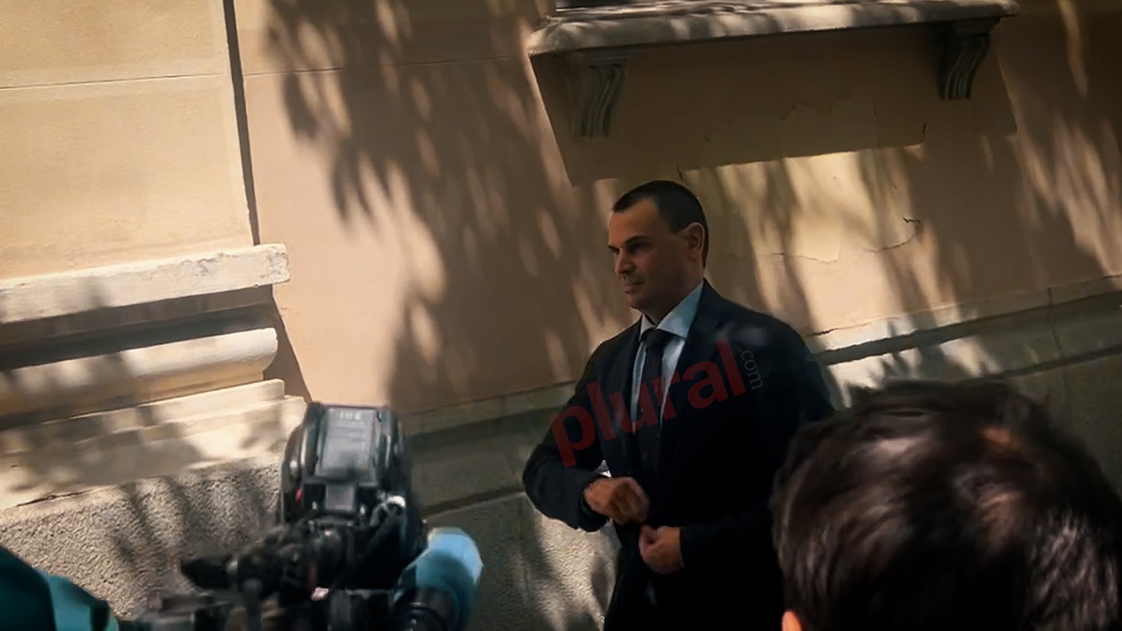 El novio de Ayuso a su llegada al juzgado. ElPlural.com