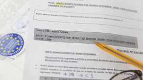El Euríbor baja de nuevo en junio y abaratará las hipotecas 32 euros. EP.