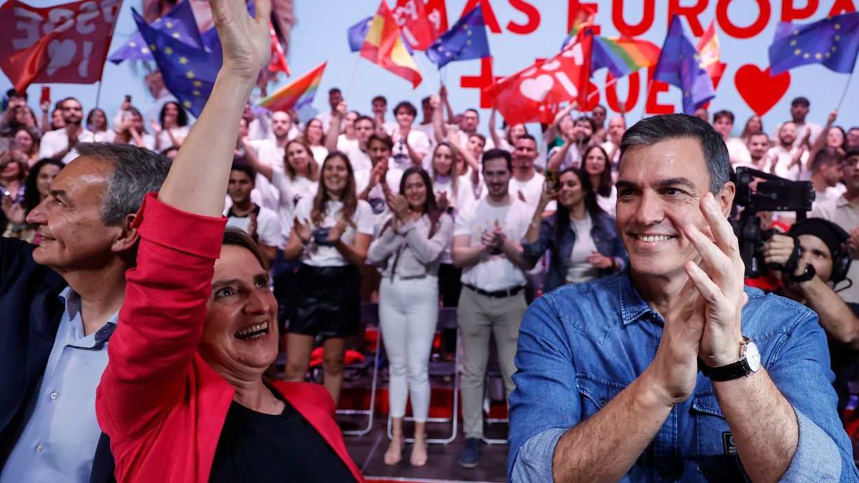 Pedro Sánchez y Zapatero, junto a Teresa Ribera en Valencia. EP. 