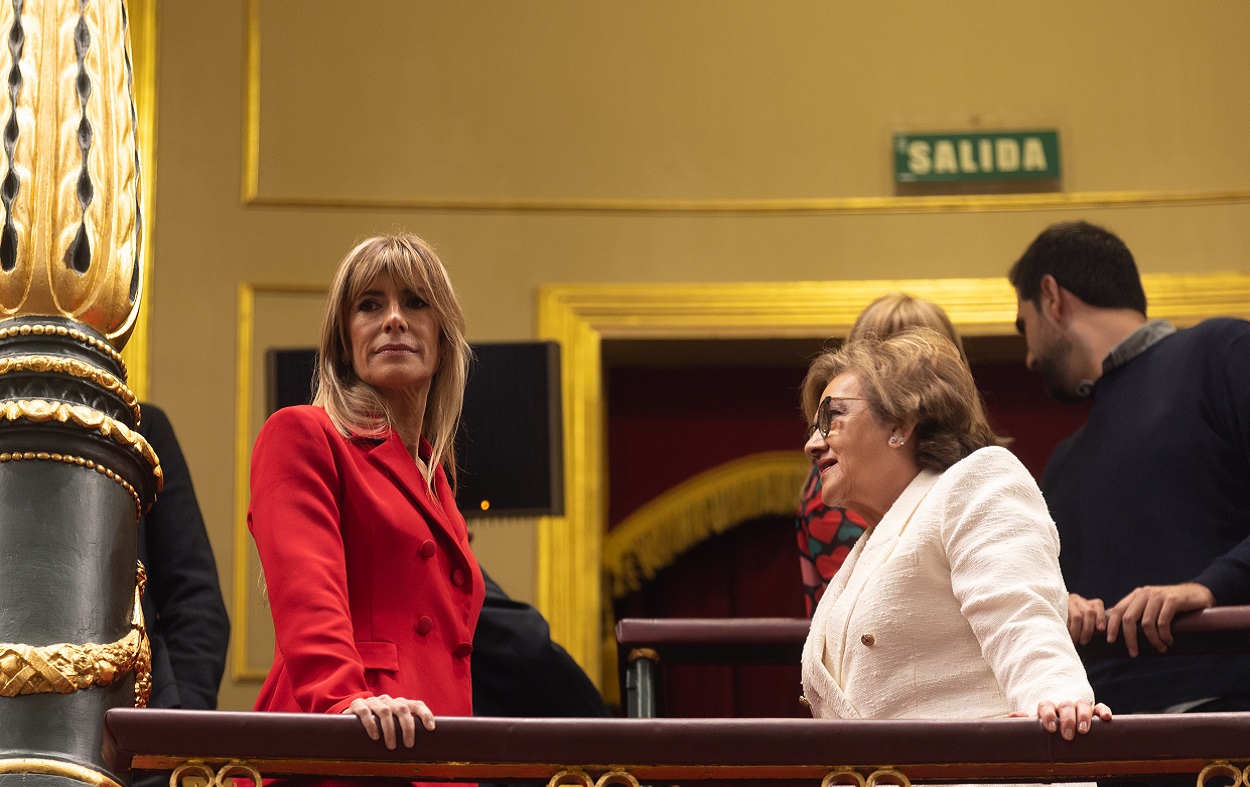 La mujer de Pedro Sánchez, Begoña Gómez, en el Congreso de los Diputados. EP