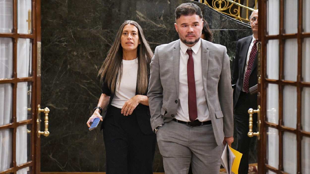 Miriam Nogueras y Gabriel Rufián, portavoz de Junts y de ERC en el Congreso. EP