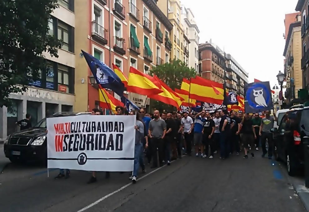 Momento de la marcha neonazi de Madrid publicada en Twitter.
