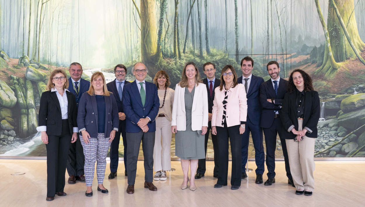 Foto de familia tras la firma de Iberdrola y Fundación Mutualidad