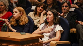 Lilith Verstrynge e Irene Montero en un acto del Ministerio de Derechos Sociales.