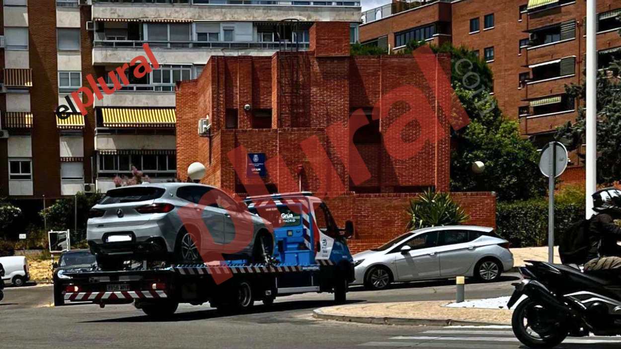 Imagen del vehículo desde donde se hicieron los disparos al hermano de Villacís. ElPlural