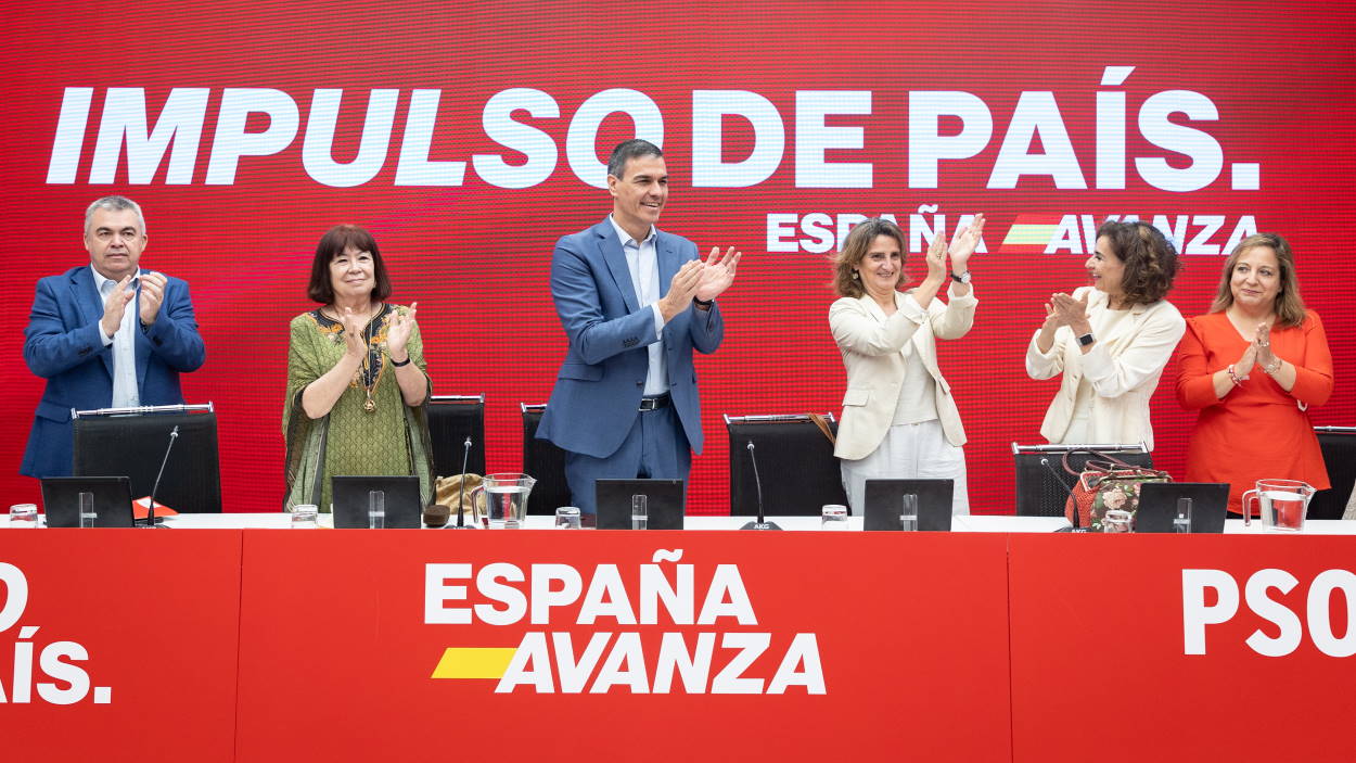 El PSOE señala a Feijóo como “populista ultraderechista confeso” tras la pugna electoral. EP.