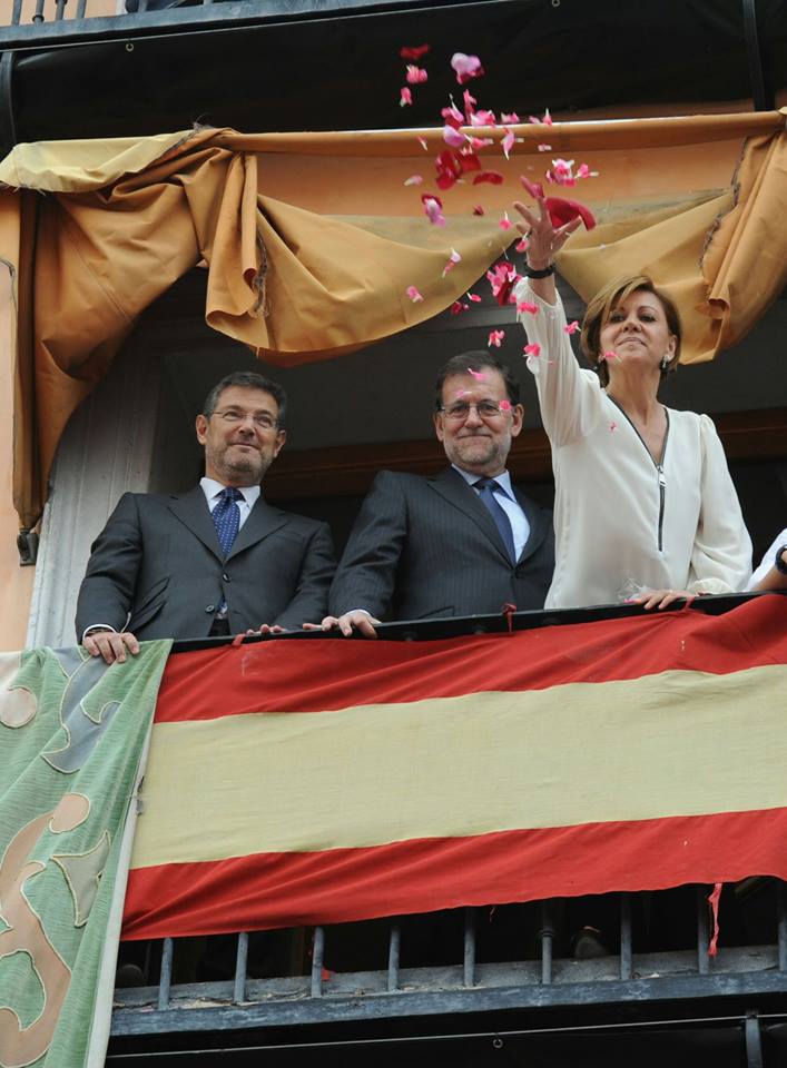 María Dolores de Cospedal y Mariano Rajoy, juntos, en la celebración del Corpus