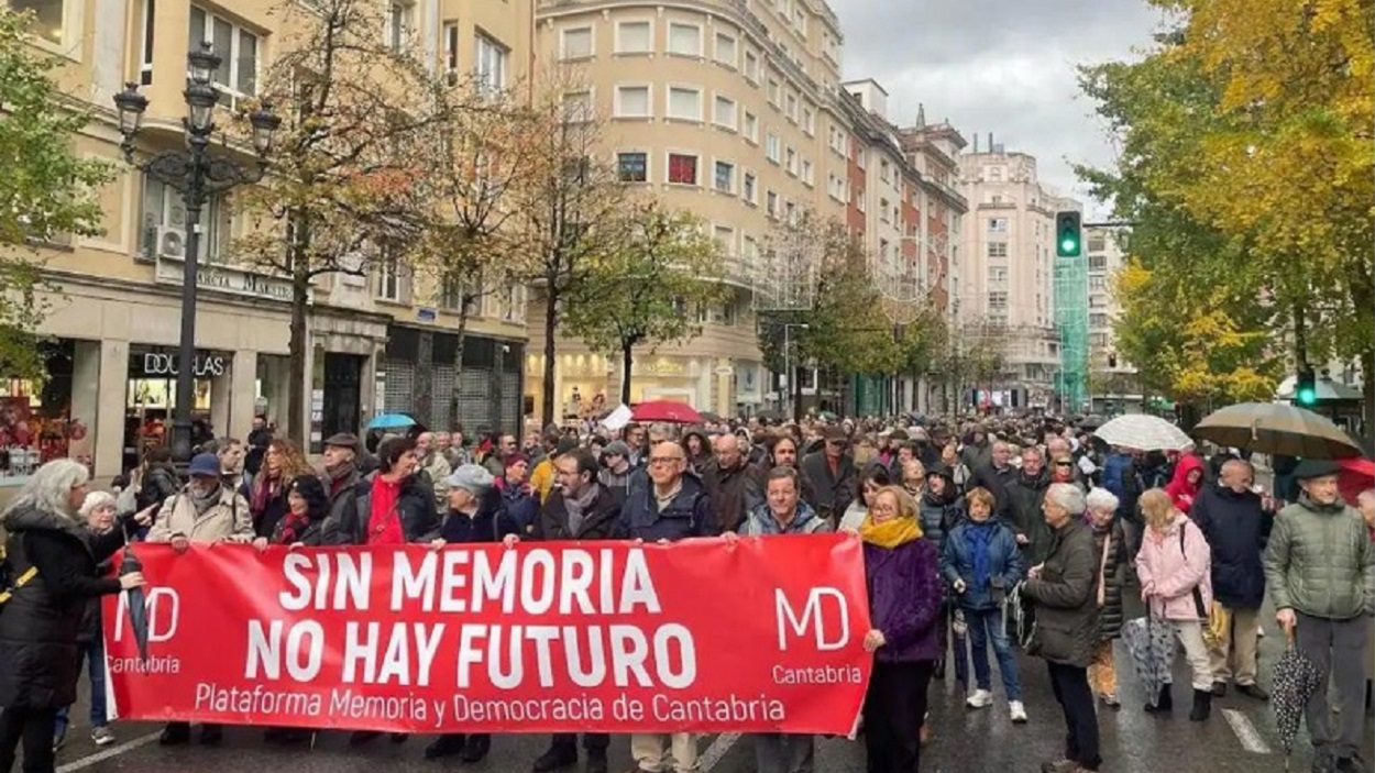 Vuelven a exigir una placa en Santander en memoria de las víctimas del bombardeo sobre población indefensa y niños 