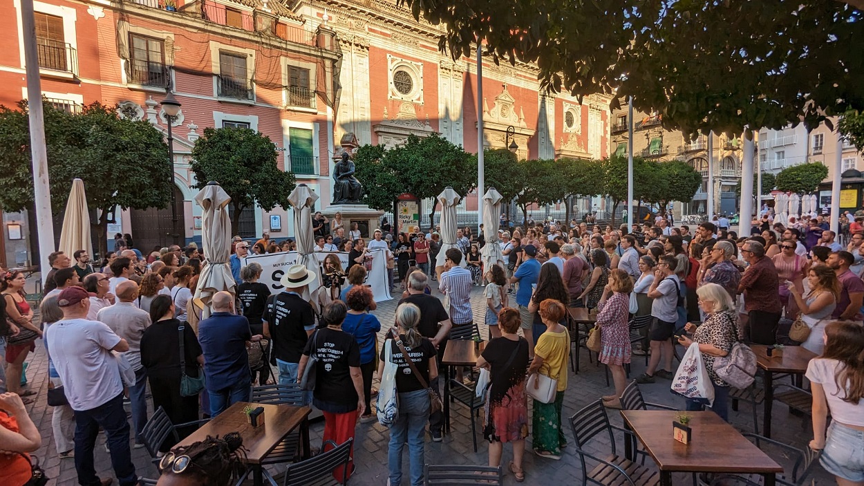 Manifestación para pedir un cambio en el modelo turístico de Sevilla.