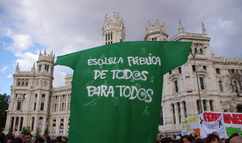 Una manifestación de la Marea Verde frente al Ayuntamiento de Madrid. Eliminar