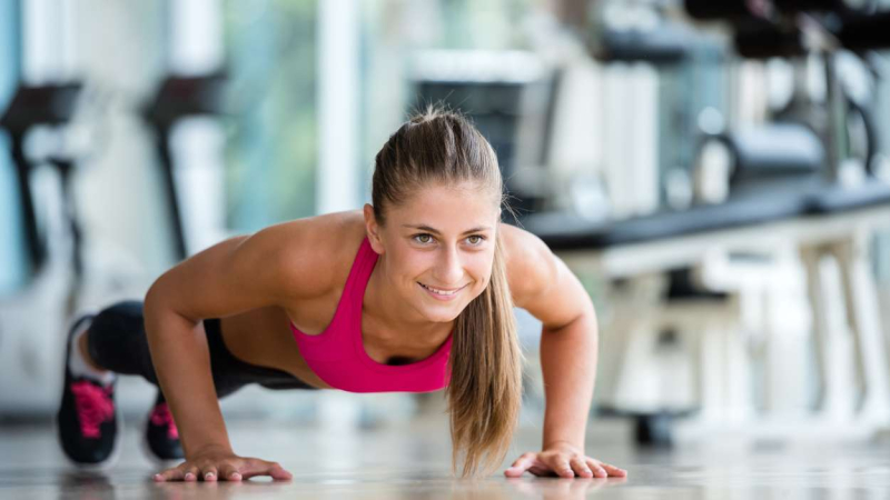 Así puedes realizar flexiones desde casa Así puedes realizar flexiones desde casa