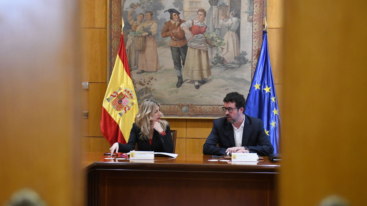 El número dos de Díaz pide a Garamendi dejar los “monólogos sociales” para “el club de la comedia”. EP.