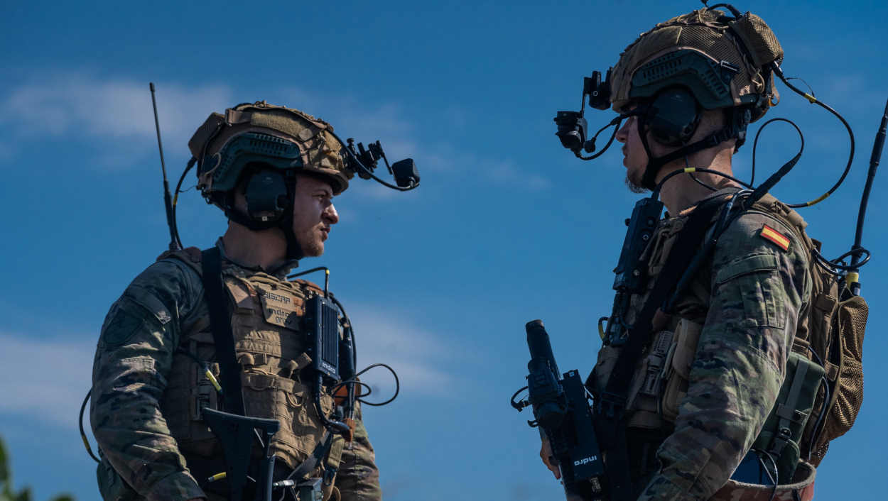 El Ejército prueba el Sistema de Combatiente a Pie desarrollado por Indra y GMV