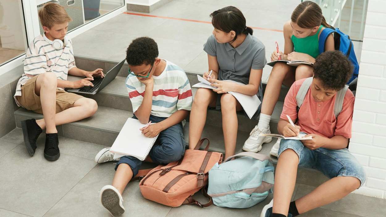¿Subrayar y reescribir mejora el aprendizaje? Una investigación sobre técnicas de estudio no lo cree. Pexels