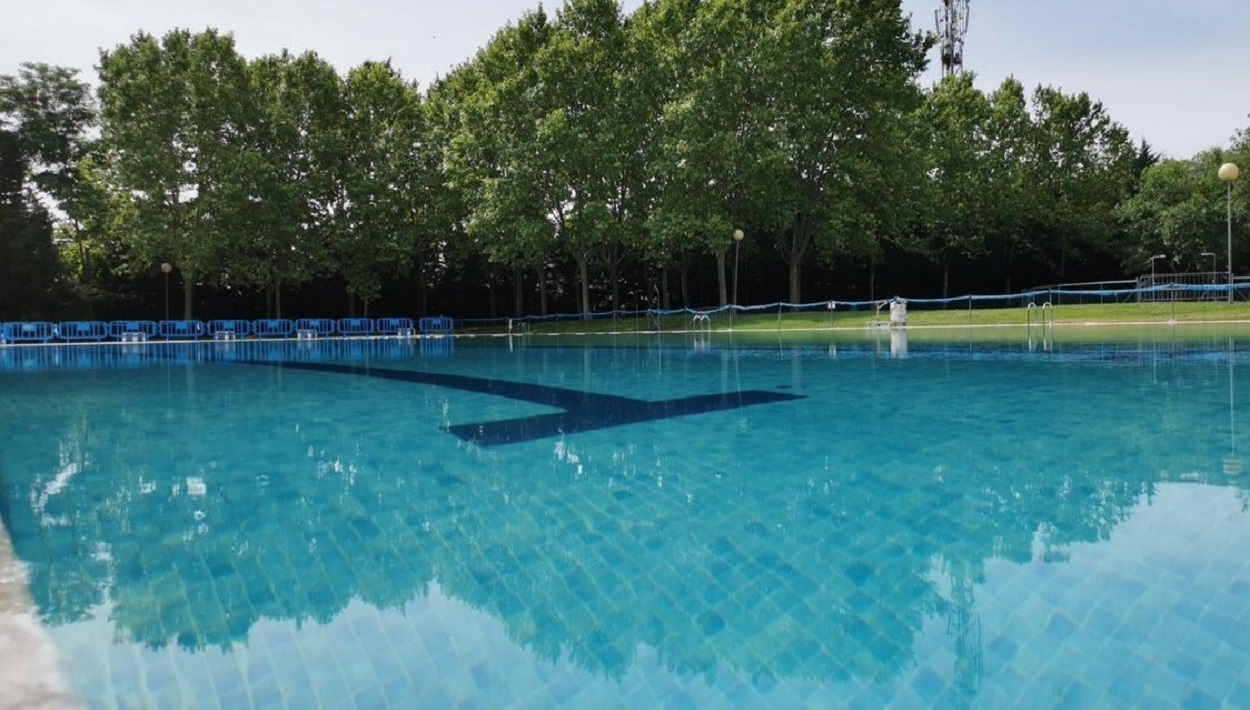 Piscina. EP
