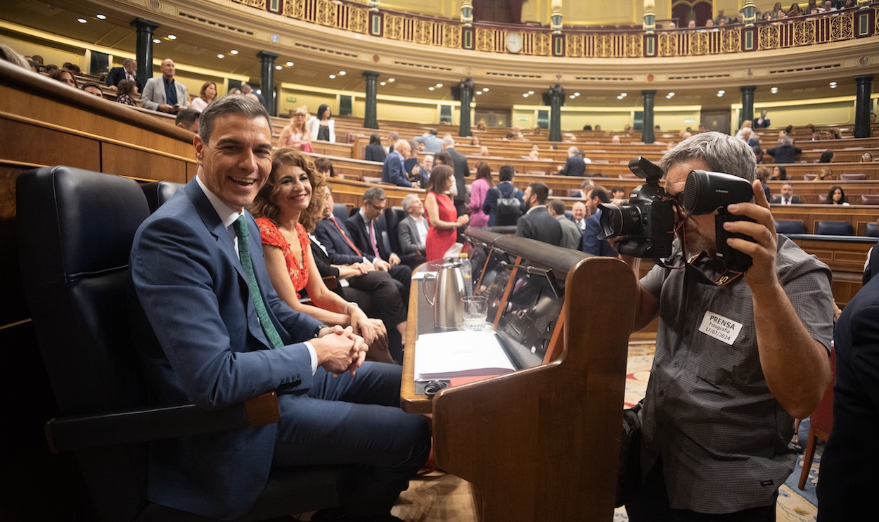 Pedro Sánchez y María Jesús Montero en el Congreso de los Diputados. EP
