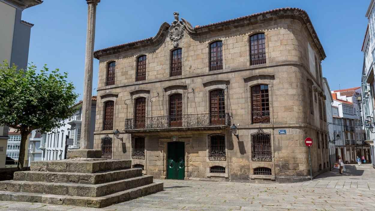 Los Franco reivindican la propiedad de la Casa Cornide, en A Coruña. EP