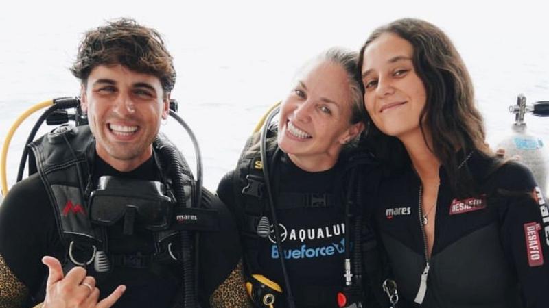 Victoria Federica, con Daniel Illescas y Genoveva Casanova, en Las Maldivas. Instagram
