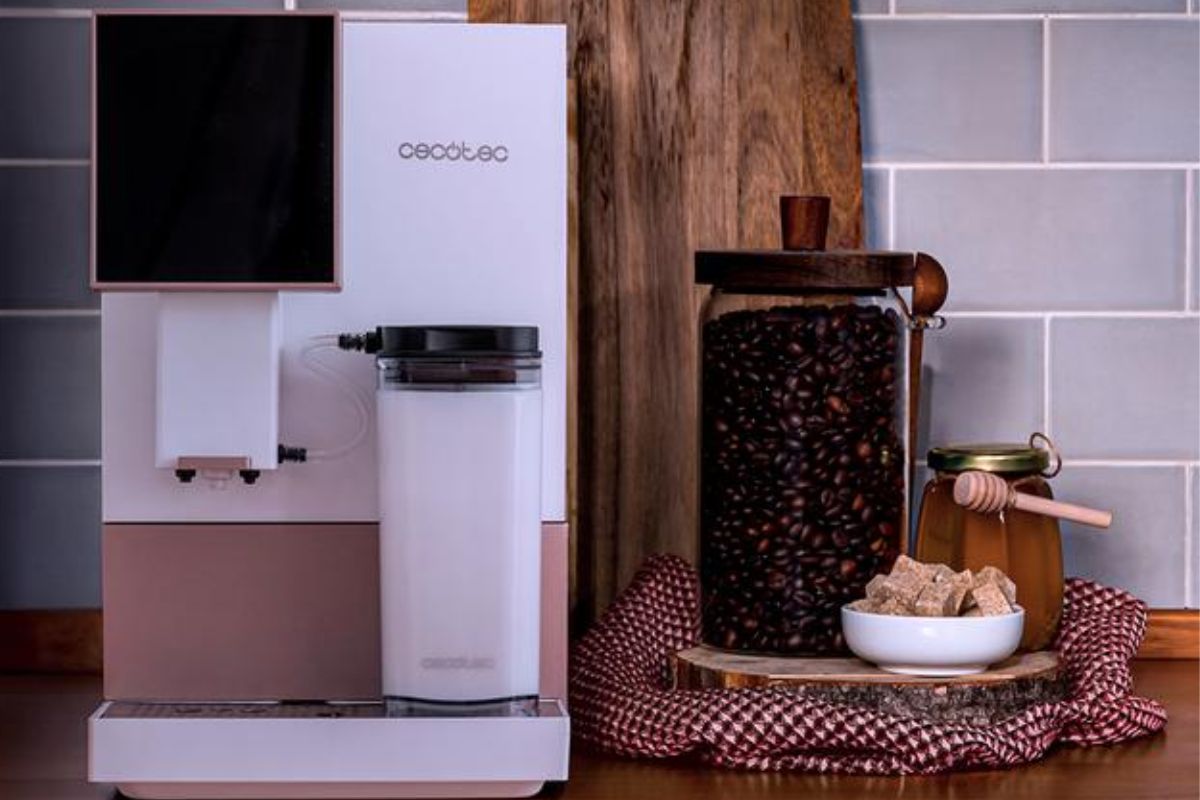 La cafetera superautomática más buscada de Cecotec ahora está de ofertón ¡con un descuento de 100€!