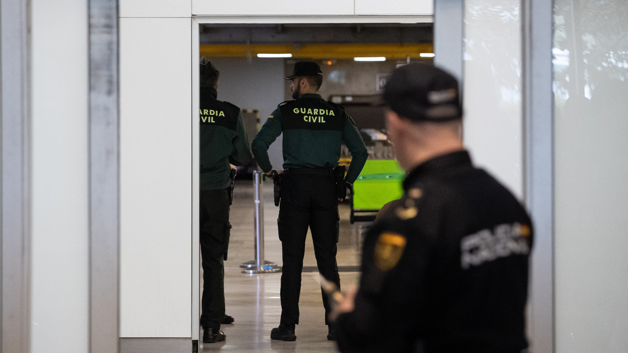 Detenido en Barcelona un británico buscado por la Interpol por tráfico de armas. EP