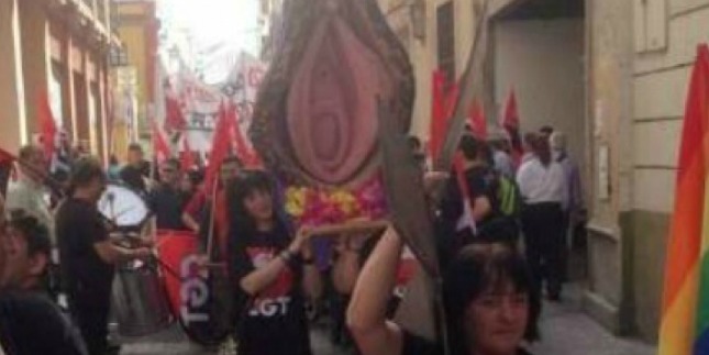 Archivada la investigación de la procesión del "coño insumiso" Archivada la investigación de la procesión del "coño insumiso"