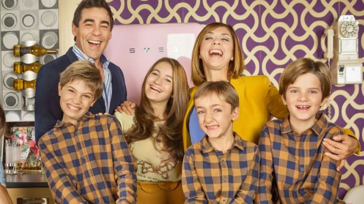 Pablo Chiapella, Nano Boza, Carlota Boza, Eva Isanta, Álvaro Giraldo y Rodrigo Espinar. Mediaset España
