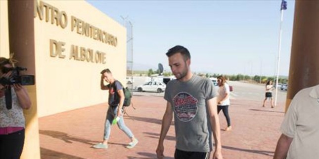 Interior estudia ahora indultar al joven que ingresó en prisión por usar 79 euros de una tarjeta falsa Interior estudia ahora indultar al joven que ingresó en prisión por usar 79 euros de una tarjeta falsa