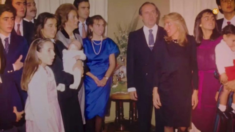Fotograma de 'Dinastías', con la familia Ruiz-Mateos. Mediaset España Fotograma de 'Dinastías', con la familia Ruiz-Mateos. Mediaset España