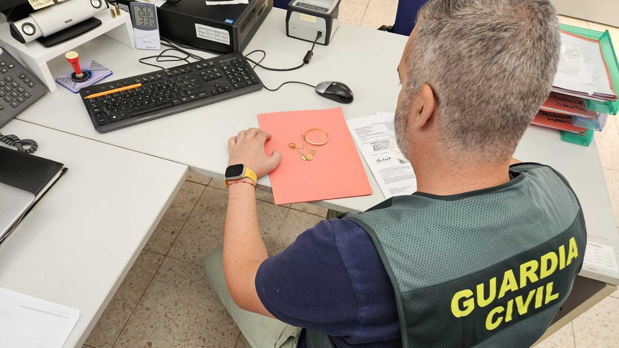 Joyas robadas ya en manos de la Guardia Civil. EP