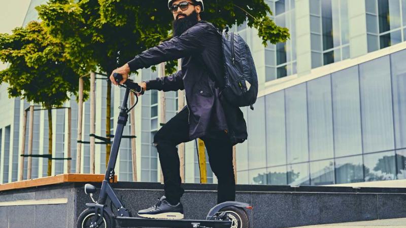 Esto es lo que tienes que tener en cuenta antes de comprar un patinete eléctrico