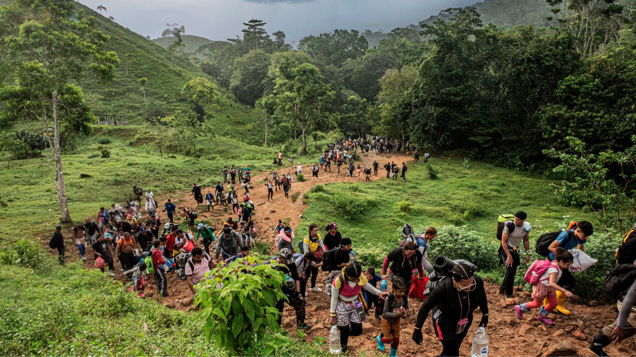 Migrantes en la selva del Tapón de Darién, una peligrosa ruta rumbo al sueño americano (Foto: EP)
