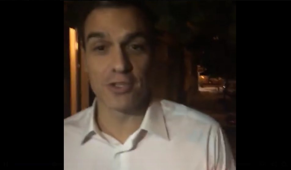 Pedro Sánchez a punto de autoflagelarse con una rama