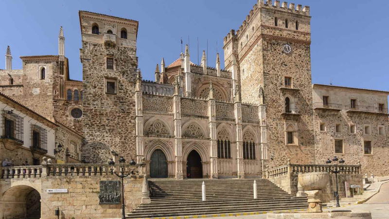 Real Monasterio de la Virgen de Guadalupe (Foto Turismo Junta de Extremadura)