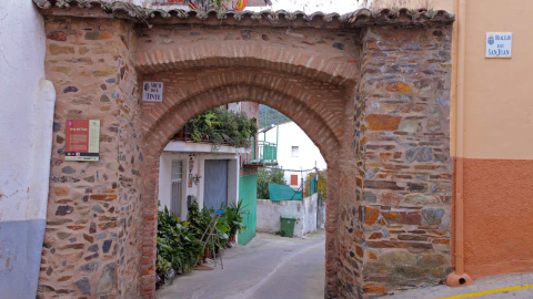 Arco del tinte, en Guadalupe, , Cáceres  (Foto: Turismo Junta de Extremadura)