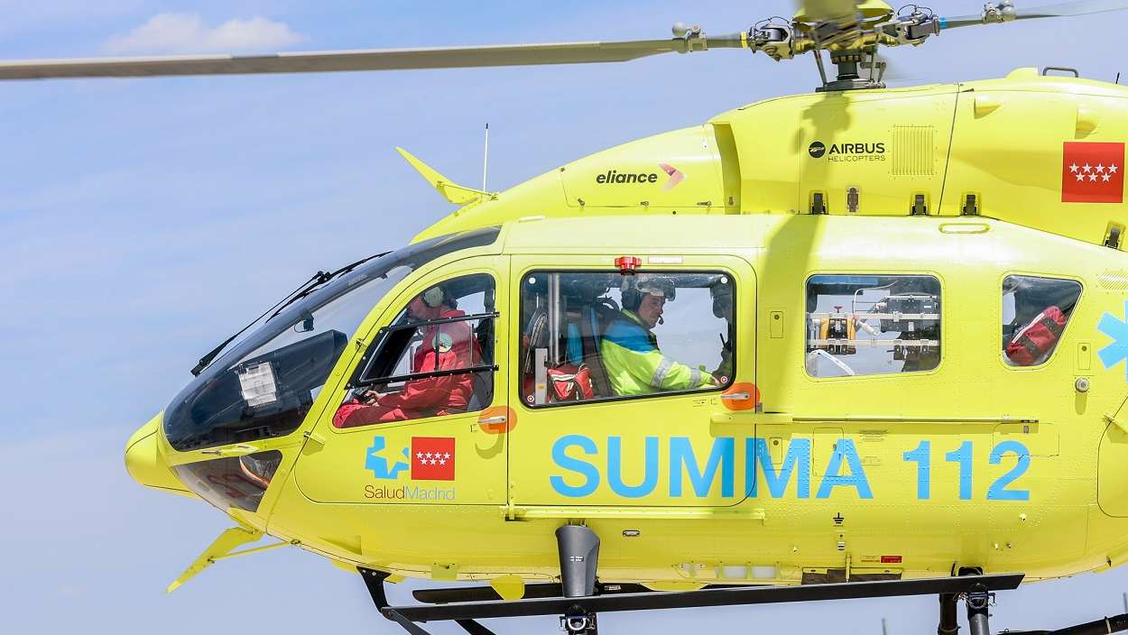 Uno de los helicópteros medicalizados de la Comunidad de Madrid. EP