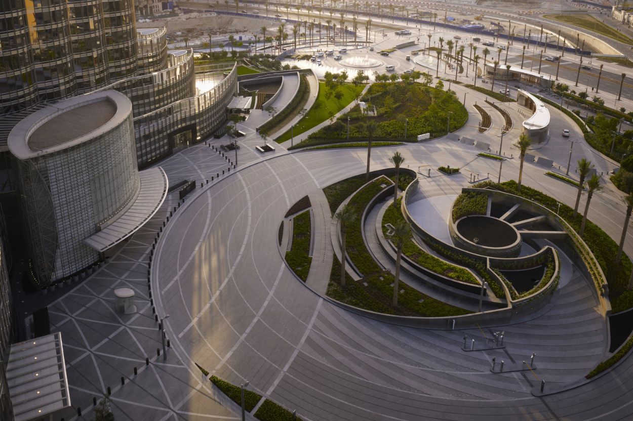 El rascacielos Burj Khalifa, en Dubai, está inspirado en una flor típica de la región, con formas geométricas © Turner Construction Company