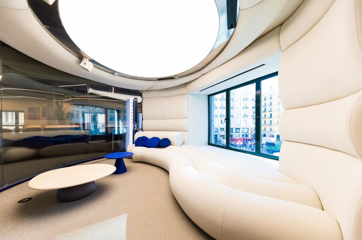 Así es el nuevo Espacio Movistar, que aúna tecnología y entretenimiento. (Foto: Telefónica)
