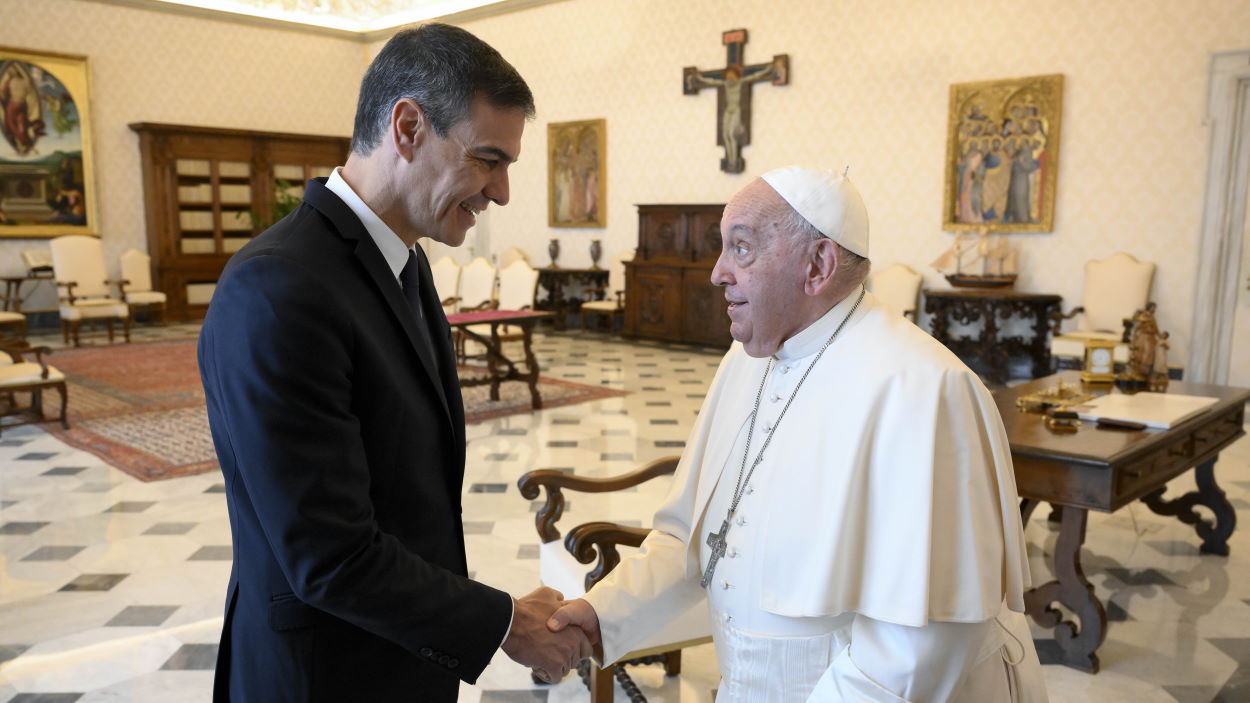 Sánchez, contundente con Ábalos desde el Vaticano. EP.