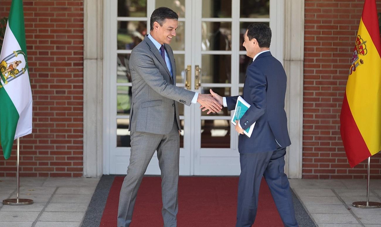 Imagen del encuentro entre Pedro Sánchez y Juan Manuel Moreno Bonilla