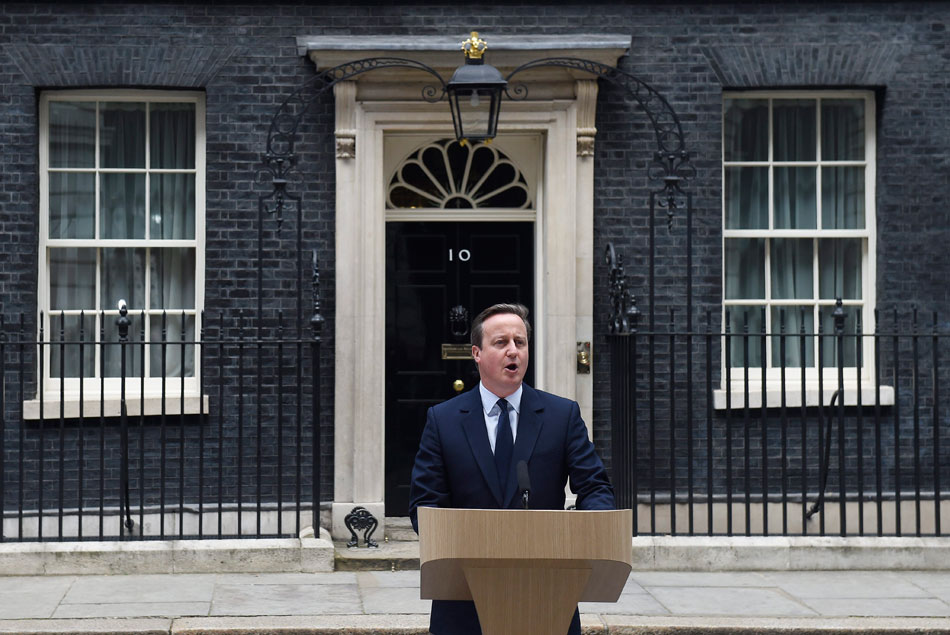 El primer ministro británico, David Cameron, en la rueda de prensa en las puertas del 10 de Downing Street, en Londres