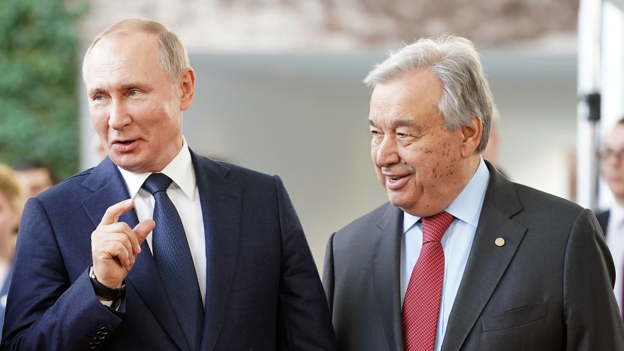 Vladimir Putin, presidente de Rusia, junto a Antonio Guterres, secretario general de la ONU. EP