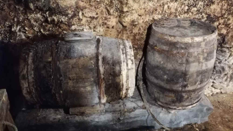 Barricas de una bodega subterránea en Peñaranda de Duero (Foto Ayuntamiento de Peñaranda)
