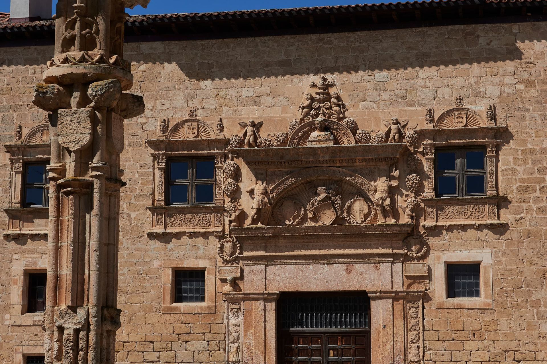 Detalle de la fachada del Palacio de los Condes de Miranda (Foto Ayuntamiento de Peñaranda de Duero)