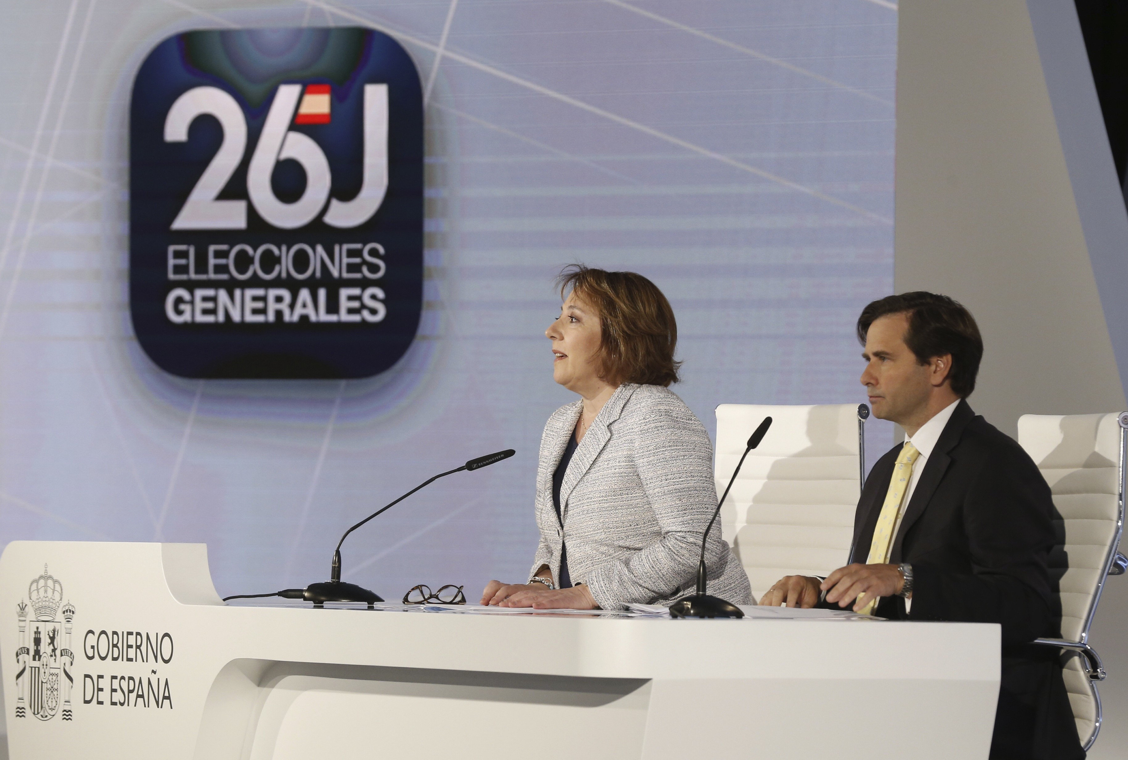 La secretaria de Estado de Comunicación, Carmen Martínez Castro, y el subsecretario de Interior, Luis Aguilera, son los encargados de ofrecer los datos de participación.